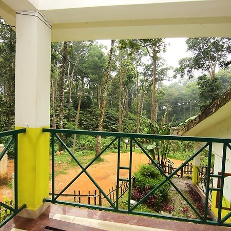Oyo 4651 Woodpecker Resort Munnar Esterno foto
