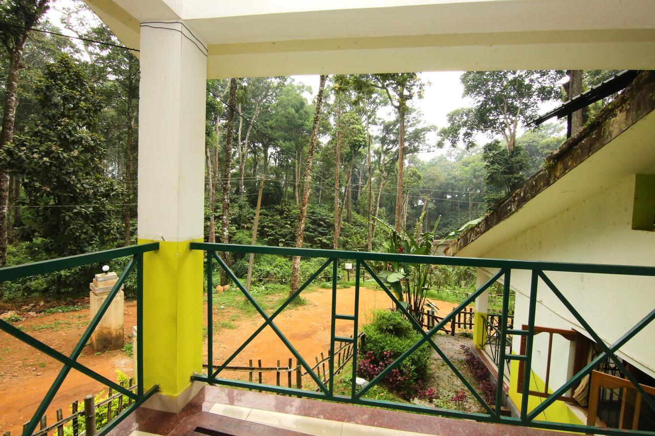 Oyo 4651 Woodpecker Resort Munnar Esterno foto