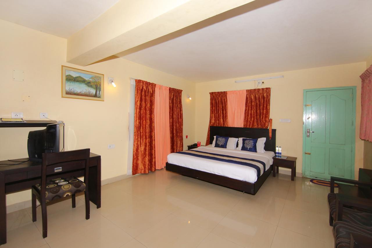 Oyo 4651 Woodpecker Resort Munnar Esterno foto